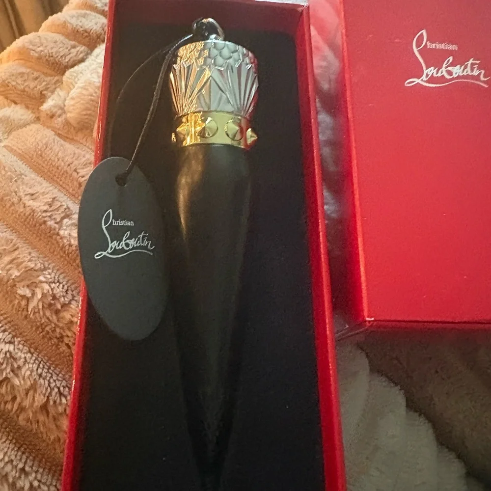 Christian Louboutin Velvet Matte Lipstick in Bare Rococotte
